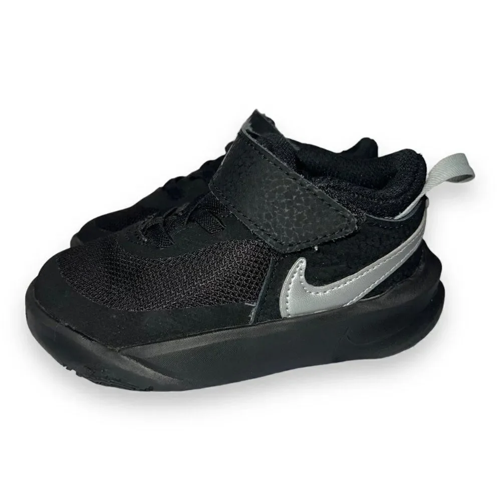 Nike Team Hustle D10 Black /‎ Silver CW6737-004 Toddler 7